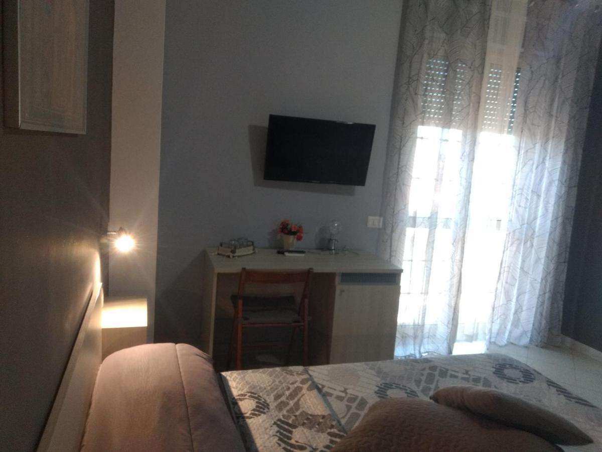 فندق بومبييفي  Little Hot@L المظهر الخارجي الصورة